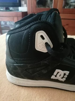 Zapatillas DC niño Altas Negras y Blancas