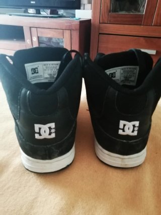 Zapatillas DC niño Altas Negras y Blancas