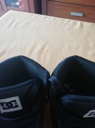 Zapatillas DC niño Altas Negras y Blancas