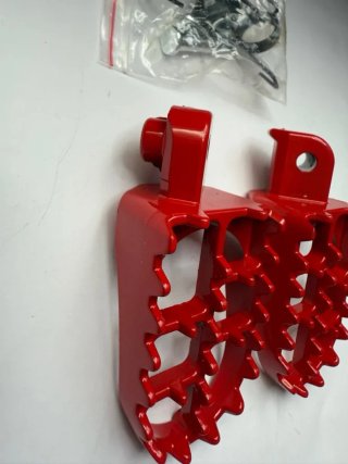 Estriberas  rojas moto universal