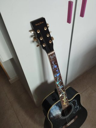Guitarra Electroacústica Negra
