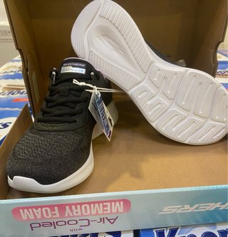 Zapatillas Skechers Mujer Negro/Morado