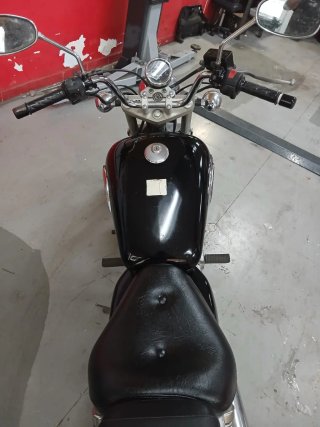Suzuki Cruiser Moto