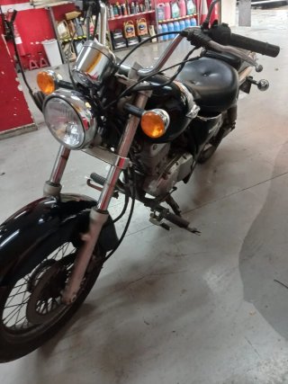 Suzuki Cruiser Moto
