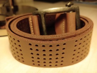 Cinturón Zara Hombre Perforado.