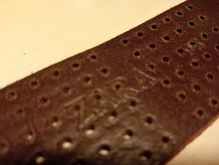 Cinturón Zara Hombre Perforado.