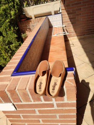 Zuecos de piel marrones talla 36