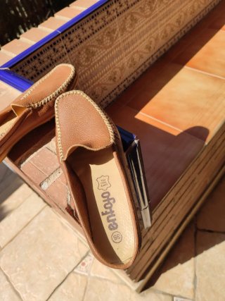 Zuecos de piel marrones talla 36