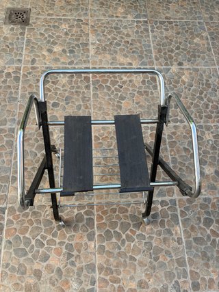 Carrito vintage para TV