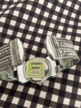 Reloj Celica Quartz Plata y Blanco