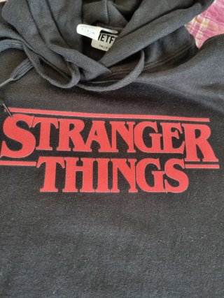 Conjunto Stranger Things Sudadera y Camisetas