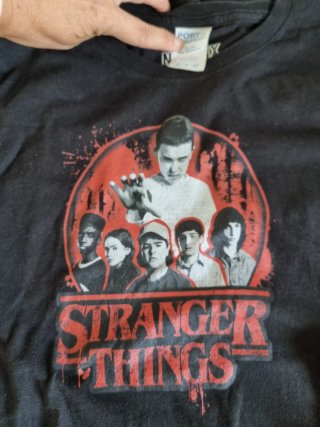 Conjunto Stranger Things Sudadera y Camisetas