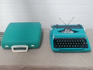 Máquina de escribir Smith Corona Zephyr II