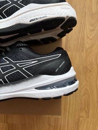 Zapatillas Asics GT-2000 10 Talla 36