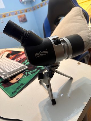 Telescopio Bushnell compacto