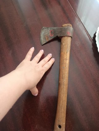 Hacha de mano