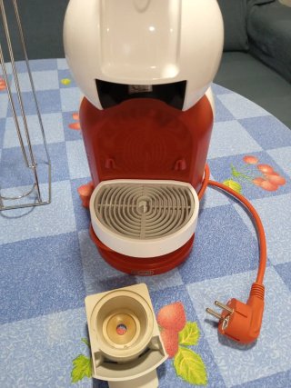 Cafetera Dolce Gusto Roja