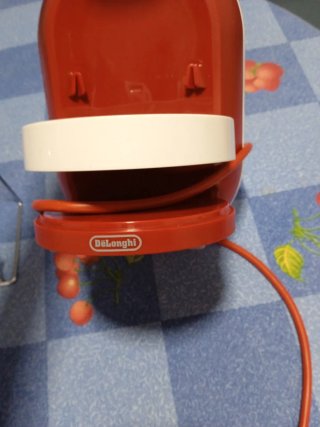 Cafetera Dolce Gusto Roja