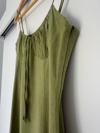 Vestido verde oliva Zara