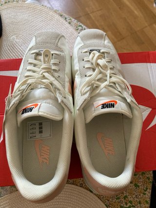Nike Cortez Blancas y Rosas Talla 43
