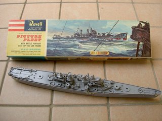 Kit Revell U.S.S. Helena H-370:169