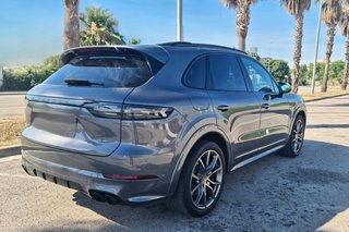 Porsche Cayenne E-Hybrid 462cv