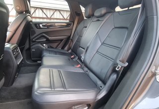 Porsche Cayenne E-Hybrid 462cv