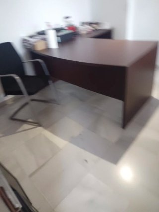 Mesa de oficina/despacho marrón