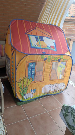 Casita de juegos granja