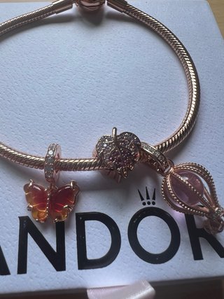 Pulsera Pandora Corazón con Charms