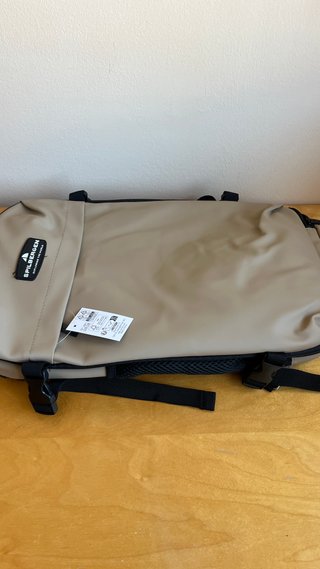Mochila de cabina beige, Tamaño bajo asiento avión