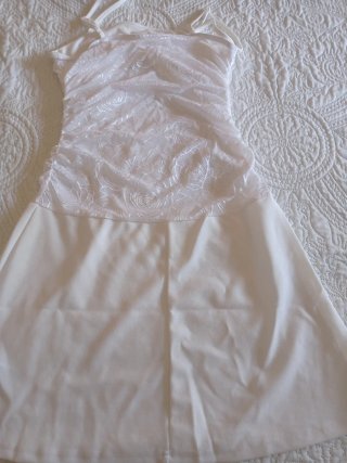 Vestido blanco corto tirantes finos