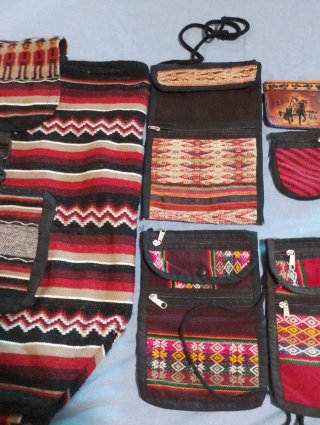 Borsa, zaini e portafogli in lana di alpaca
