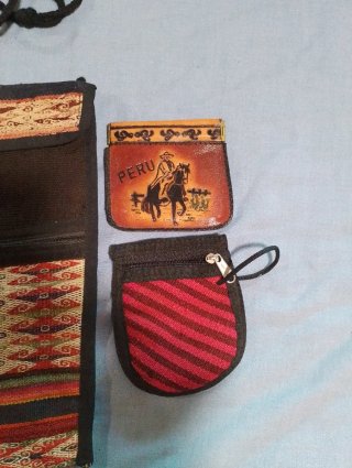 Borsa, zaini e portafogli in lana di alpaca