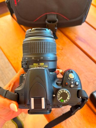 NIKON D3200