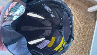 Casco Bici/Patinete Negro con Visera