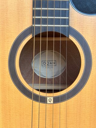 Guitarra Acústica OQAN