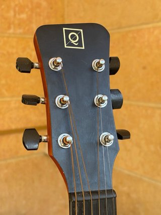 Guitarra Acústica OQAN