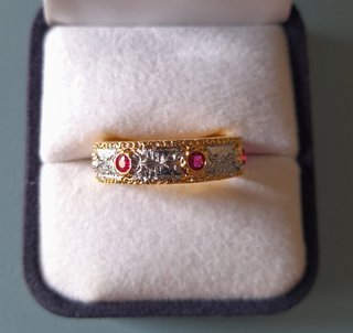 Anello eternity di bigiotteria oro argento rubino