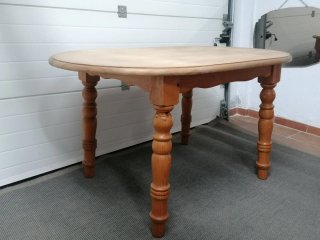 Mesa de comedor rústica de madera