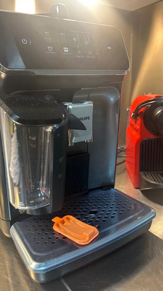 Cafetera Philips Serie 2300 LatteGo