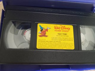 Película VHS Tod y Toby