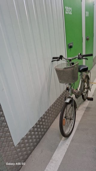 Bicicleta plateada
