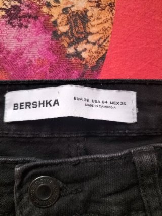 Pantalón vaquero negro de mujer