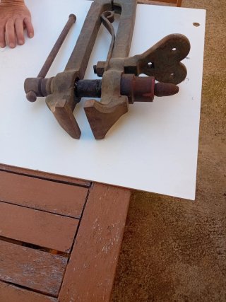 Tornillo de herrero antiguo