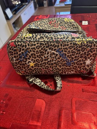 Mochila Parfois estampado leopardo y grafiti