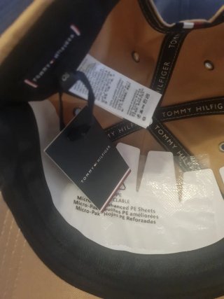 Gorras Tommy Hilfiger SIN ESTRENAR (Beige y Azul)