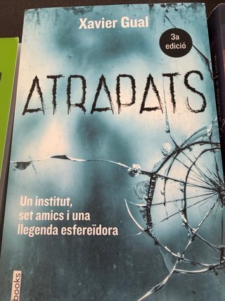 Libro Atrapats