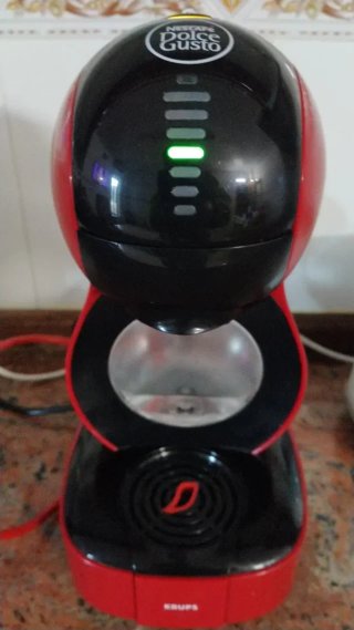 Cafetera Dolce Gusto Krups Diseño Futurista