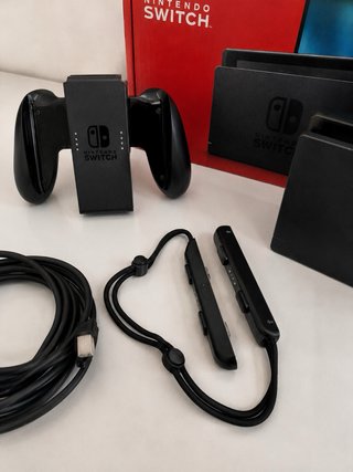 Nintendo Switch Completa + Accesorios Originales